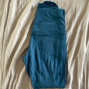 Lululemon Align High Rise 25” - Scalloped leg (Size 4)